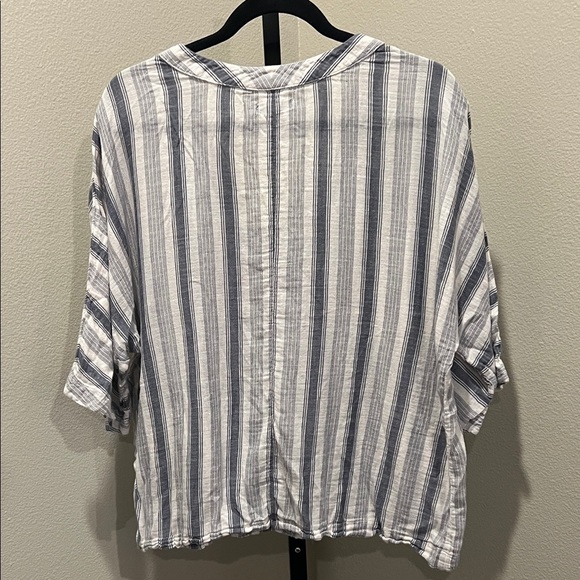 GAP Blue and White Striped V-Neck Blouse - Picture 3 of 3